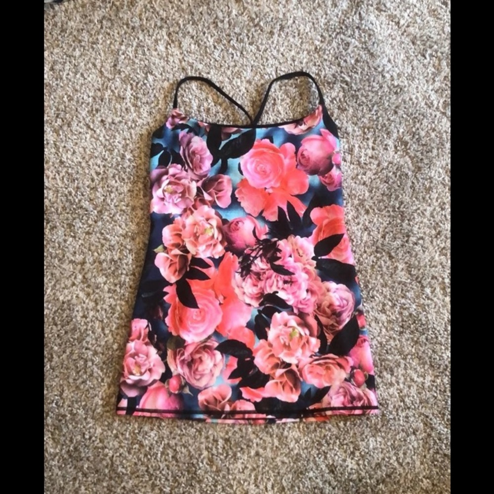 Lululemon tank